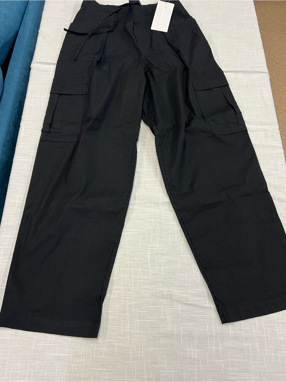 NWT Athleta Black Cargo Pants - Relaxed Fit--XS